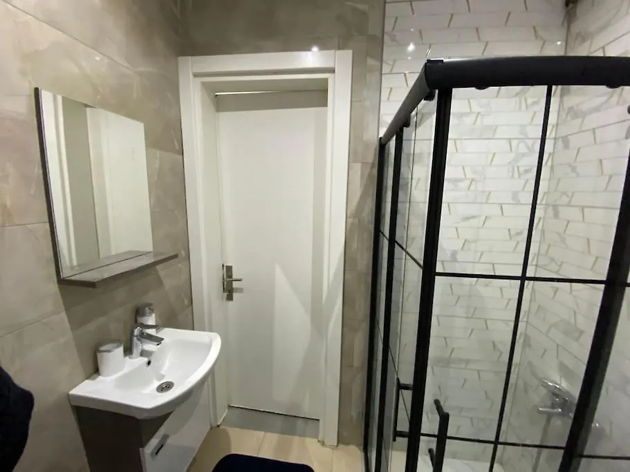 New Flat,3Br,Ac, 200 Mt To Taksim Apartment Istanbul
