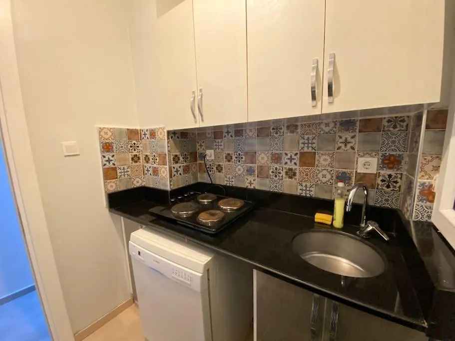 New Flat,3Br,Ac, 200 Mt To Taksim Apartment Istanbul