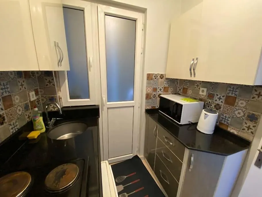 New Flat,3Br,Ac, 200 Mt To Taksim Apartment Istanbul