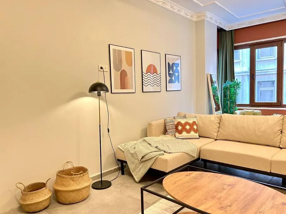 New Flat,3Br,Ac, 200 Mt To Taksim Apartment Istanbul Turkey